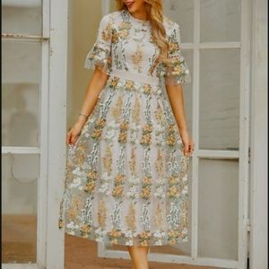 Floral Embroidered Midi Dress S